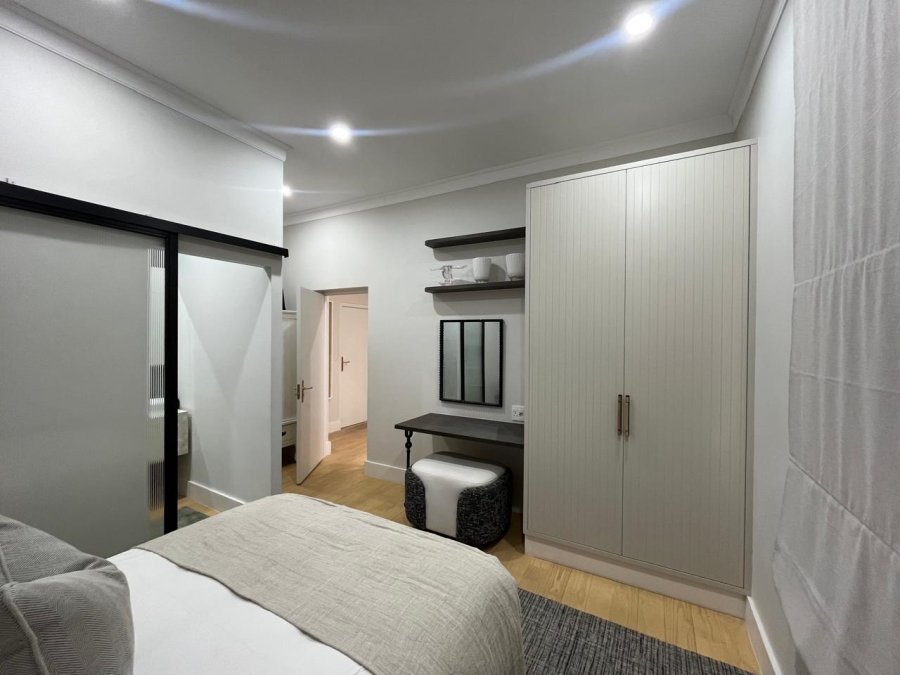 4 Bedroom Property for Sale in Oranjezicht Western Cape